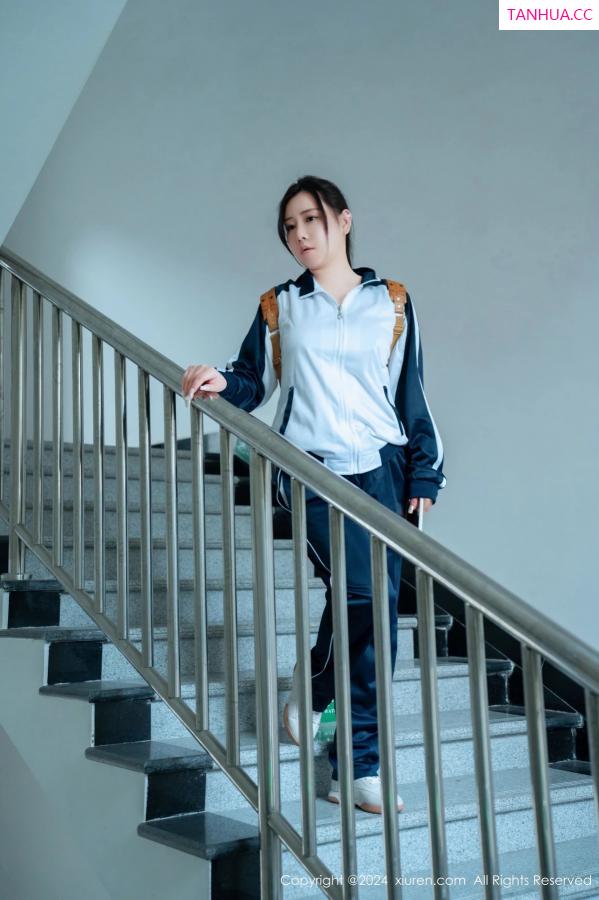 王格 王婉悠 [XiuRen]高清写真图 2024.02.21 No.8122 王婉悠Queen 女生幻想第4张图片